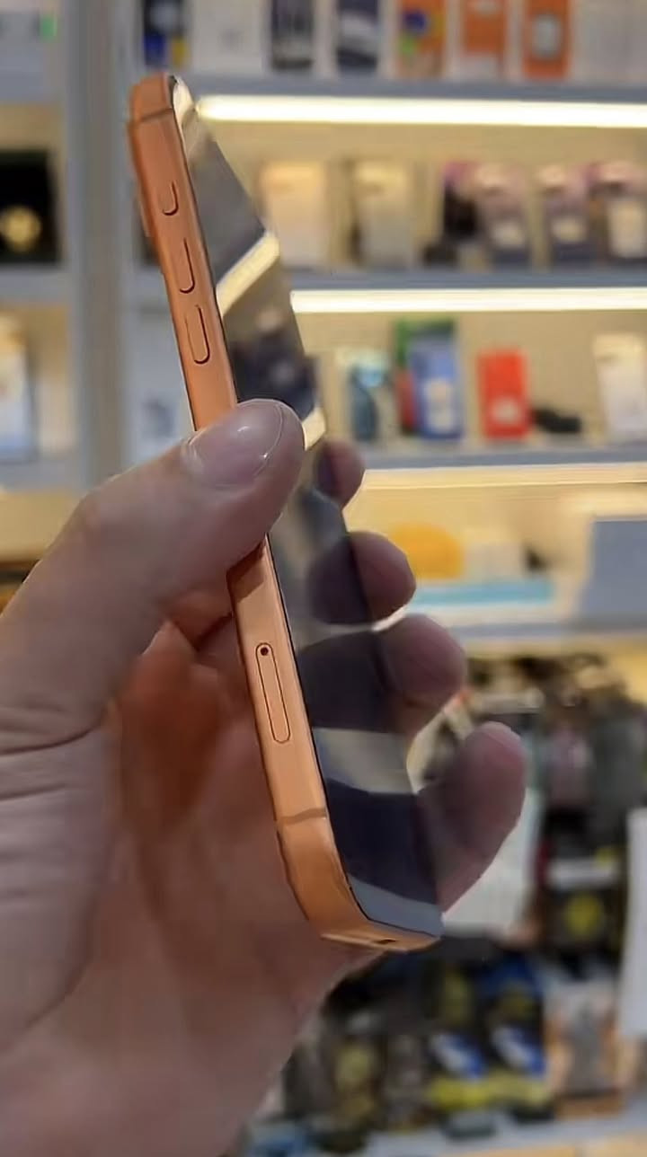 ايفون 17 برو ماكس إماراتي
جهاز طبق الأصل (كوبي) جودة وكوالتي عالية

الذاكرة: 256GB
الجهاز نظيف وشكله مثل الأصلي تماماً 

السعر: 125 ألف

العنوان: بغداد – البياع
يوجد توصيل إلى جميع محافظات العراق

للاستفسار: ***********وتساب
