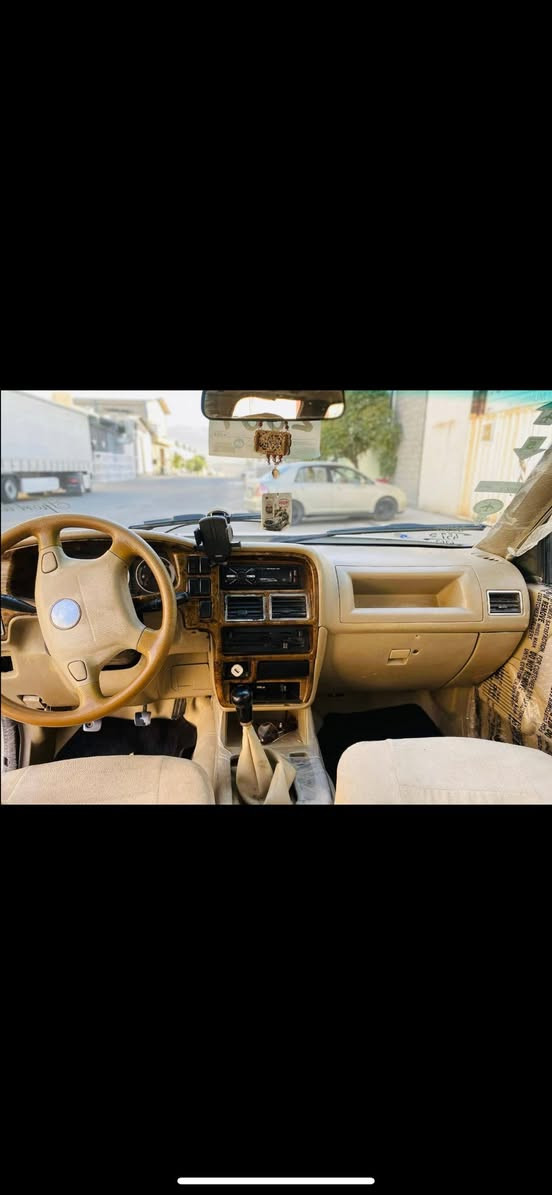 پیکاب گۆناو ٢٠٠٦ بۆفرۆشتن
گۆناو ٢٠٠٦
حیزام بۆیاخ لەسەر ساغی 
بەناوی خۆمەوەیە 
رەقەمی تازەیە 
بۆ زانیاری زیاتر تەلەفون بکەن لە خزمەتانام. ***********
