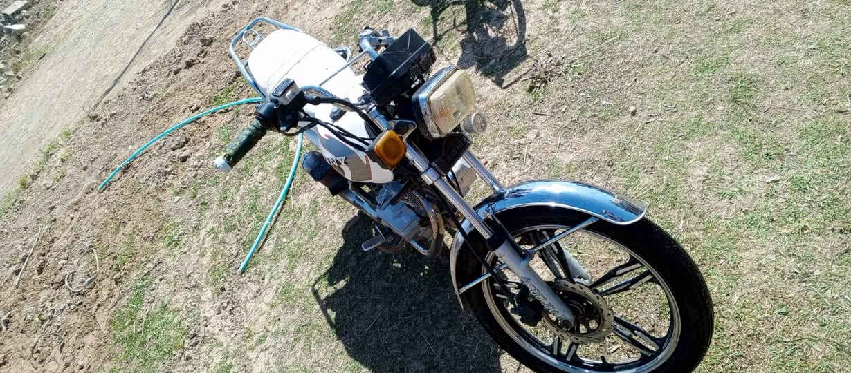 اسلام عليكم دراجه للبيع سيفان موديل 2020 محرك ما مفتوح أوراق اصوليه 
كهربائية كله شغاله سعر 400بيه مجال استفسار ***********
