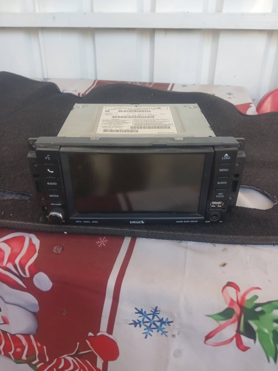 السلام عليكم مسجل دوج كرفان للبيع شاشه وسي دي بلادي مامصلح السعر ١٠٠ وهذا رقمي ***********
