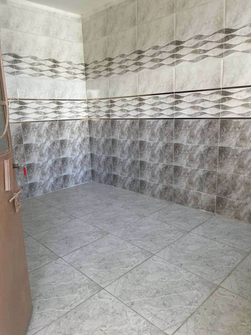 🏠 / البيت للبيع مساحه100م طابو صرف
واجهه 5/ نزال20

🧱 بناء حديث درجه أولى  (تسليم مباشر)

الطابق الاول/ مطبخ . أستقبال . هول . غرفه. مجمع صحيات   

🌎 الموقع/ شارع 80 يم كوفي الفانوس يبعد عن الشارع 50متر

للأستفسار أكثر مراجعة مكتب المدار المقاولات العامه 
شارع 80 كربلاء اسماك الشجري  .. مقابل أستدارة سونار السلطاني  
‏‎***********/علي زيكو
‏‎***********/ علي زيكو
