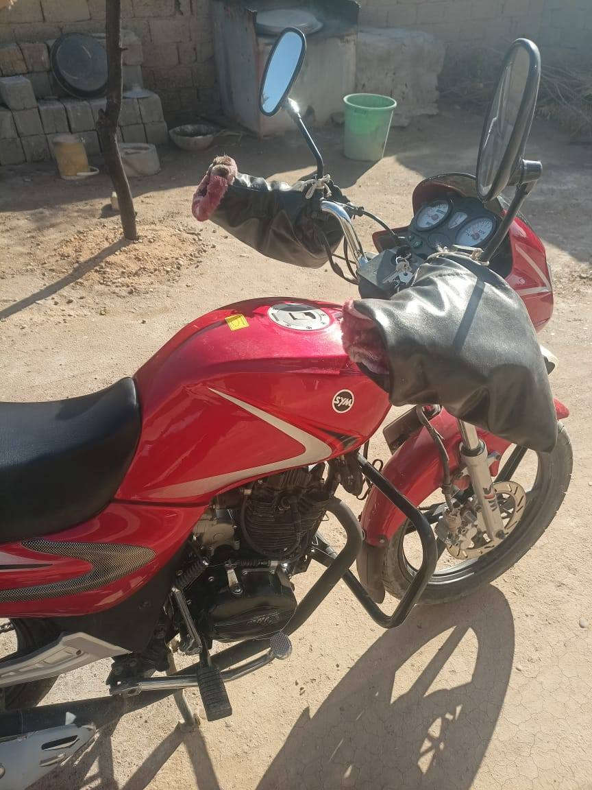 السلام عليكم ورحمة الله وبركاته موطور سايم موديل 2022 بعده جديد نظافه واحد على واحد ماصارلي 8 اشهر من اشتريته والسنويه بل2030 تنتهي مكاني الصقلاويه و الخالدية السعر 2،200 مليونين و200
***********
