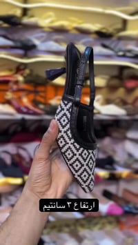 زارا • مقاس ٣٧-٤١ • كعب ٢سم