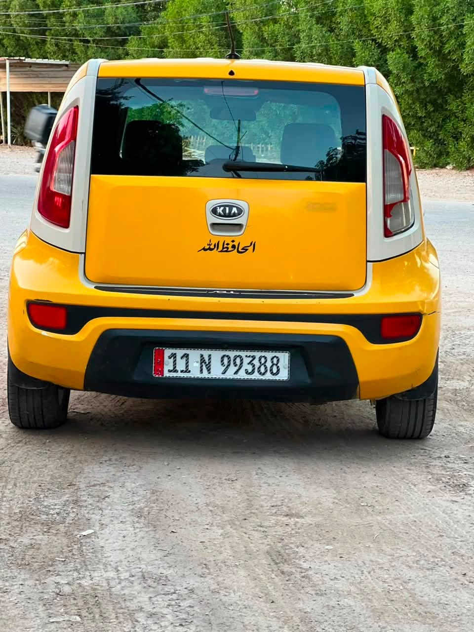 السلام عليكم ورحمة من رخصه الادمن للبيع كيا صول موديل ٢٠١٢ السياره أمريكيه حادثه من امريكه جاملغ وبنيد بدون دواخل السياره وبيه بل عراق باب السياق وباقي السياره كفاله كير ومكينه وحداديه وتخم تاير وتبريد مكفولات مكينه ١٦٠٠ GDI  السياره مصفره هئه وغرامات وقم بغداد انكليزي بسمي تحويل ثاني يوم 
 السعر ٦٥ وبيه مجال 
***********
واتساب *********** 
مكان السياره بابل تقاطع السده مقابل معسكر المحاويل
