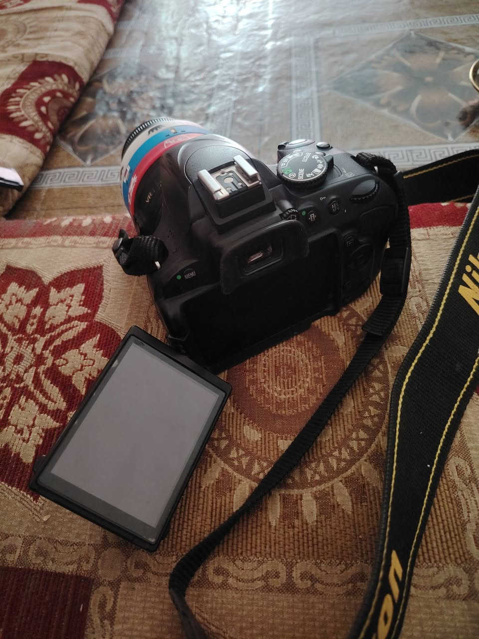 كاميرا نيكون 5100D للبيع
بدي نضيف مابي اي شي شوفة عينك
اي خلل مابيها ع الفحص
ملحقات ::
بطارية + حزام كتف + جنطة + شاحنة + عدسة 18-55 
مكان ديوانية توصيل متوفر جميع المحافظات
للاستفسار المراسلة خاص او الاتصال بالرقم ***********
