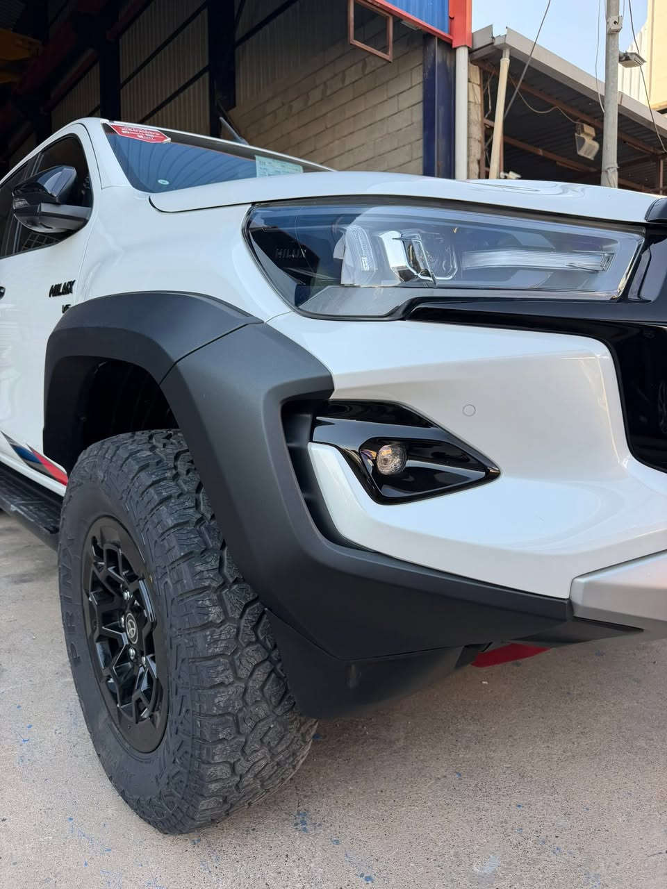 تاير تايلندي ٢٦٥.٦٥.١٧ نفس نقشة بيف كودريج جديد موجود
توصيل ليجمع محافظات موجود 

رقم تلفون 📞 *********** واتساب
