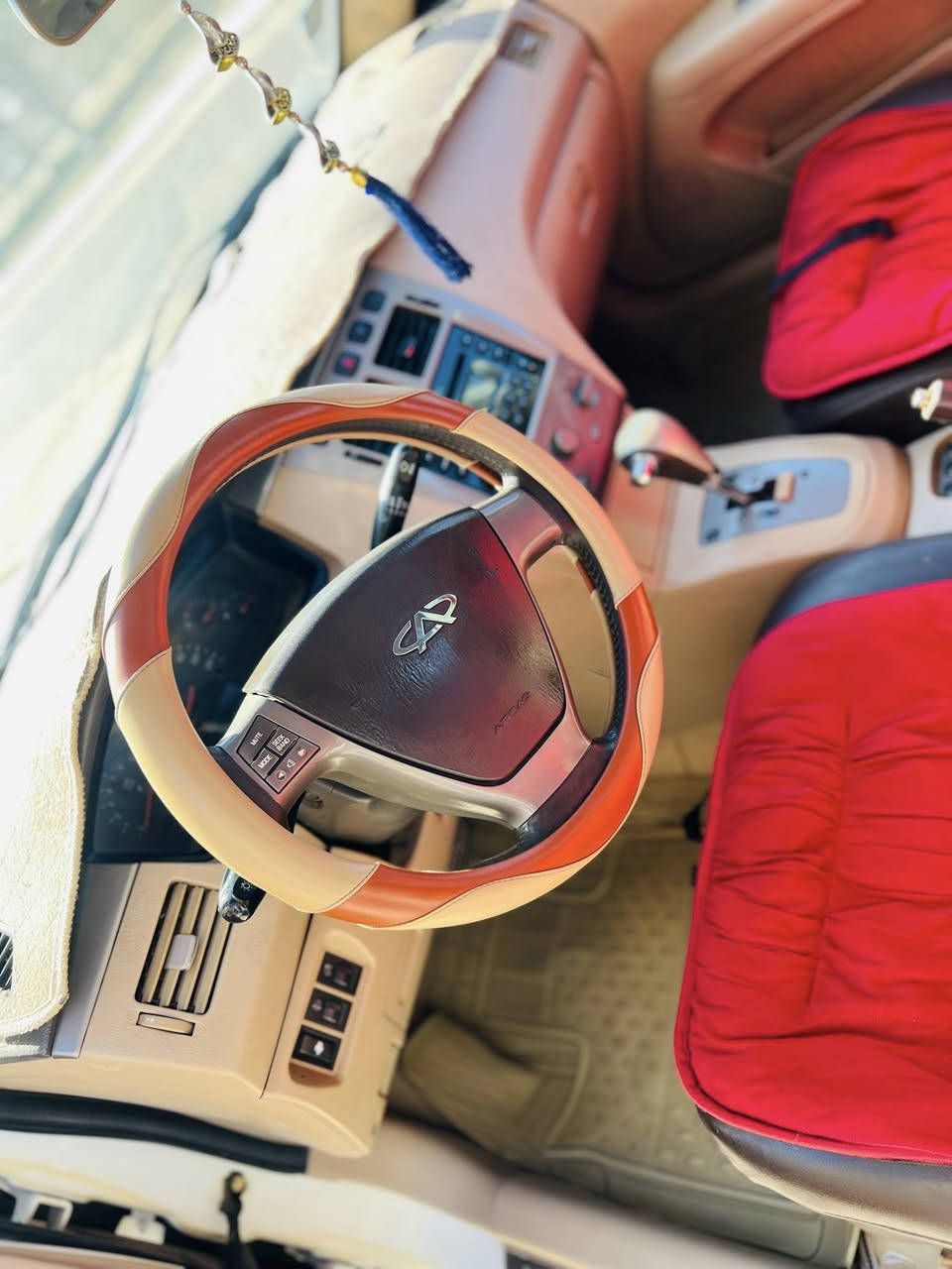 السلام عليكم جميعاً 
شيري A520 
مكفولة كفاله عامة عدا الخياسات الي موضحه بالصورة 
محور مكينه وكير كورلة 
موديل 2012 سنويه ل سنه 2028 
رقم بغداد شرط التحويل 
داخلها تضيف 100‎%‎  
تخم تاير 
حدادية الخلفيه تعبانه فقط 
كهربائيات كلها شغاله 
مكاني بابل سدة الهندية 
***********
