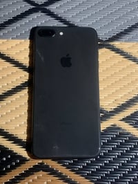 آيفون ٨ بلس • بطارية ١٠٠ • اشارة ضعيفة