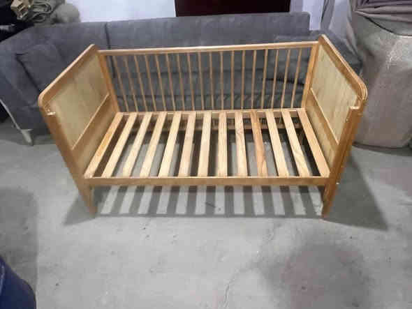 كاروك اطفال طول متر ونص وعرض ٨٠ مع دوشك جديد سعر ٦٥ وبي مجال بسيط مكاني ديالى الغالبيه
***********
***********
