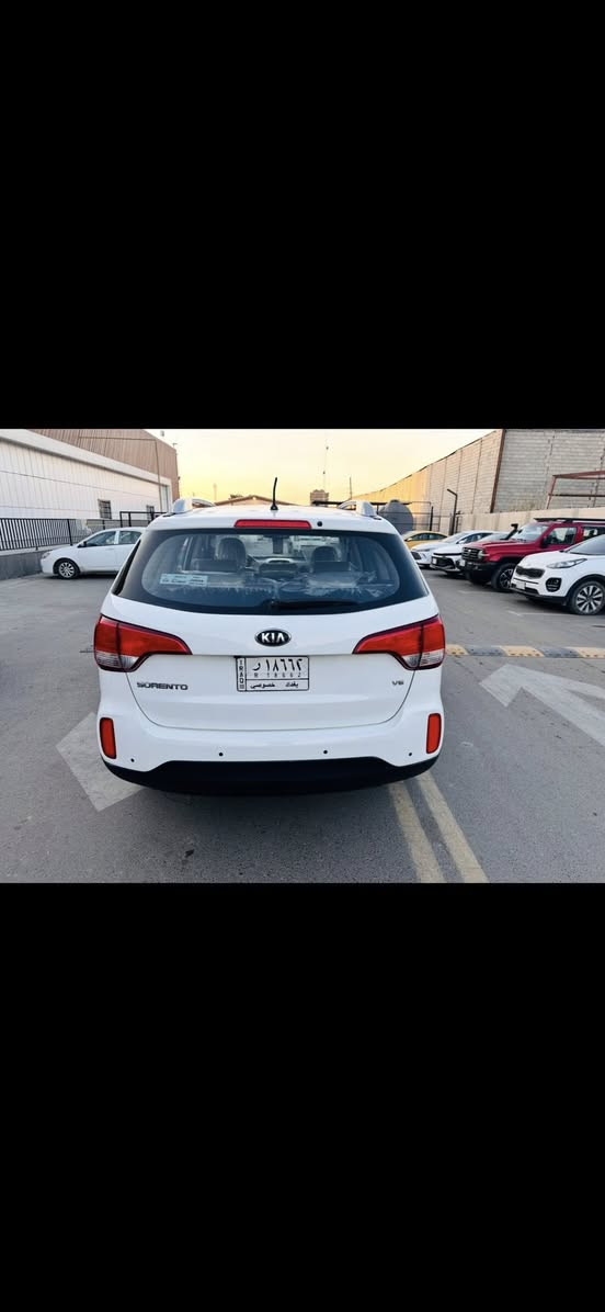 سورنتو  2015 خليجي كفاله عامه
وارد كويتي اصلي ساير زيرو زيرو حقيقي
فول  مواصفات كويتي اصلي 
مكفولة من صبغ وتبديل وبارد وشخط كفالة عامة شرط سونار 
ماشيه  25 KM حقيقي 
كشنات جلد اصلي 
اريل نفيگيشن 
لد امامي وخلفي 
حساسات خلفي امامي 
 6 سلندر 3500
وباقي المواصفات المعروفه
رقم بغداد تحويل نفس اليوم بسمي
سيارة جديده بوضع الزيرووو سعرها معقول بلعافيه ع الياخذها
السعر 213 ورقه 
للإستفسار *********** مكاني بغداد واسف على الاطاله
