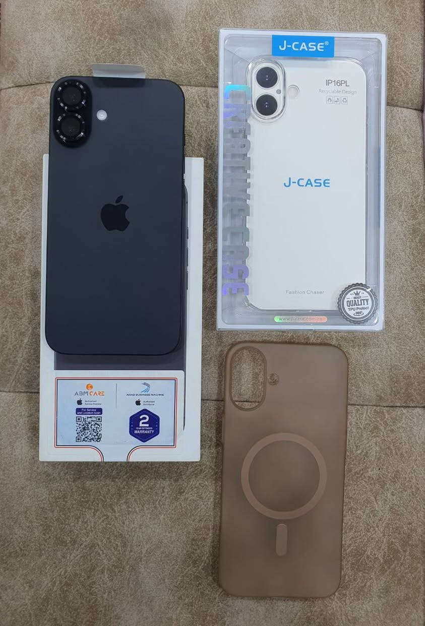 السلام عليكم تليفون ايفون للبيع 

ايفون 16 بلاس
شرق اوسط AA/A
ذاكرة 128 كيكابايت
بطاريته 100٪
لون اسود طافي 
نظافتة 100/100 مشحون 12 مرة فقط وتحت الضمان بعد

ملحقاته كامله (الكارتون + واير الشاحن الاصلي ممفتوح ابد + حافظه عدد 2 + لاصقة شاشة + حماية عدسات الكاميرات + وصل الشراء)
ضمان شركة ماستر 
مشتريهه من (شركة اي شوب) صارلي اسبوع الوصل مالته ويا 

سعرة مليون و 50 الف دينار وبي مجال 
مكاني البصرة - الامن الداخلي 
رقمي ***********
