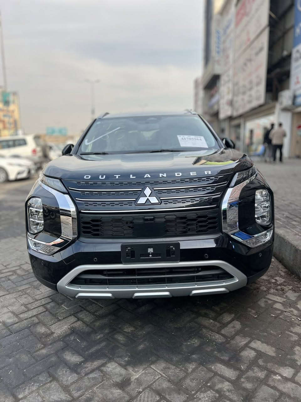 للبيع ميتسوبيشي أوتلاندر SEL فول موصفات 
تو كلر 
موديل 2024، سيارة 
بدون رقم تترقم أي محافظة 
دفع رباعي
ماشيه 18،000ميل
امريكي صوره حادث على وتساب 
اي استفسار رقم صاحب السيارة 
هاتف 📞 ***********

