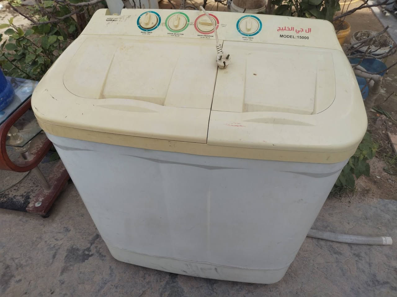 غساله للبيع شرط الشغل ب60 وبيهة مجال ***********
