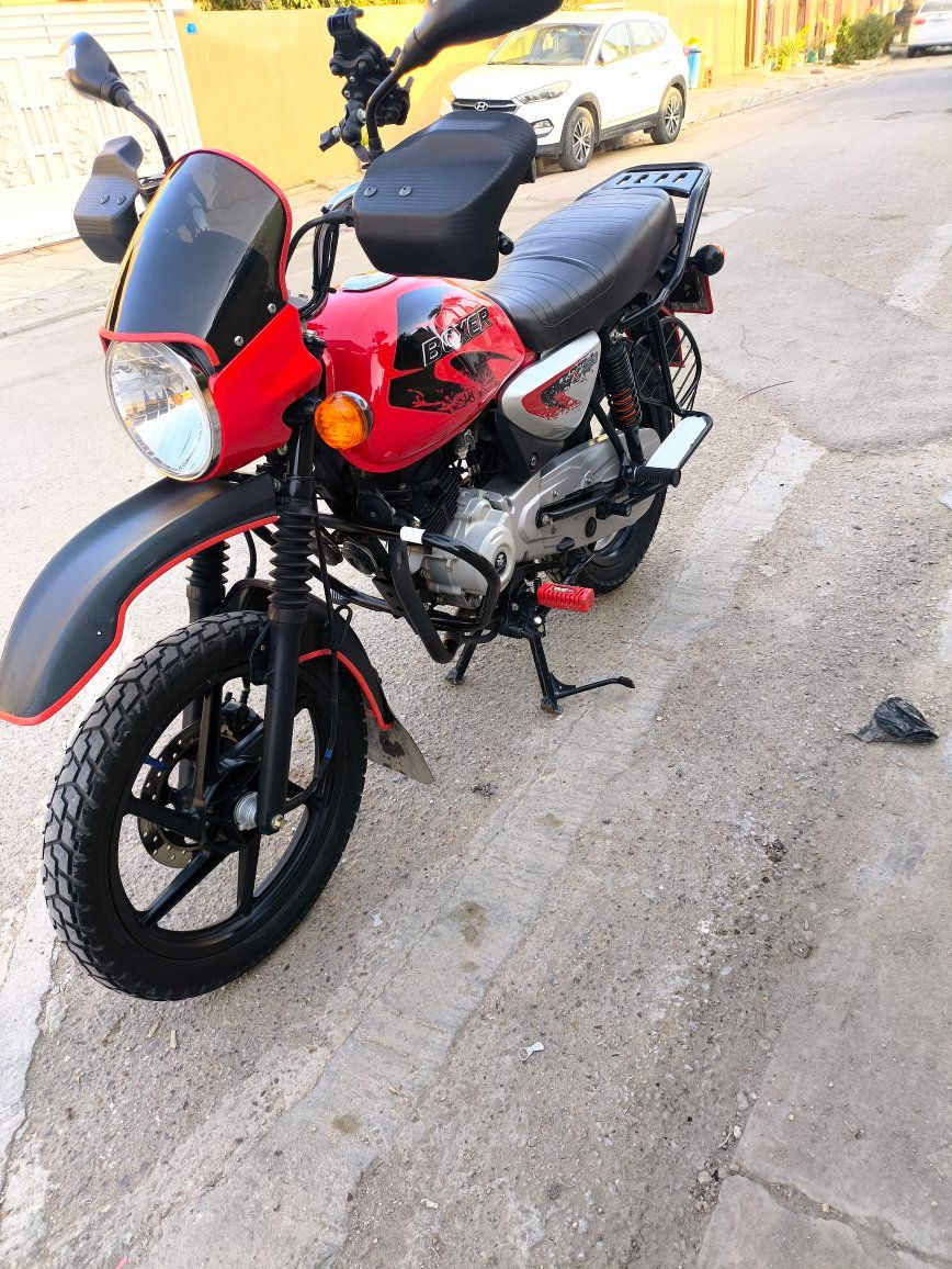 السلام عليكم دراجه بوكسر جبلي مديل 23 شهر11 دراجه جاهزه مابيه اي نقص محركه مكفول برغي ممفتوح بي استخدام شخصي مرقمه رقم بغداد الدولي تحويل ثاني يوم مكاني بغداد البياع رقمي للتواصل ***********
