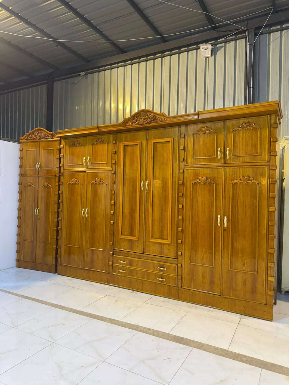 غرفه ام مسرح صاج داخل خارج
السعر مليون٥٠٠بيهة مجال ***********🌸
شد نقل داخل بغداد مجاني  محافظات بكروة 
نضافه ٩٥ فول نضافه 
غرفه خمه حلوه
