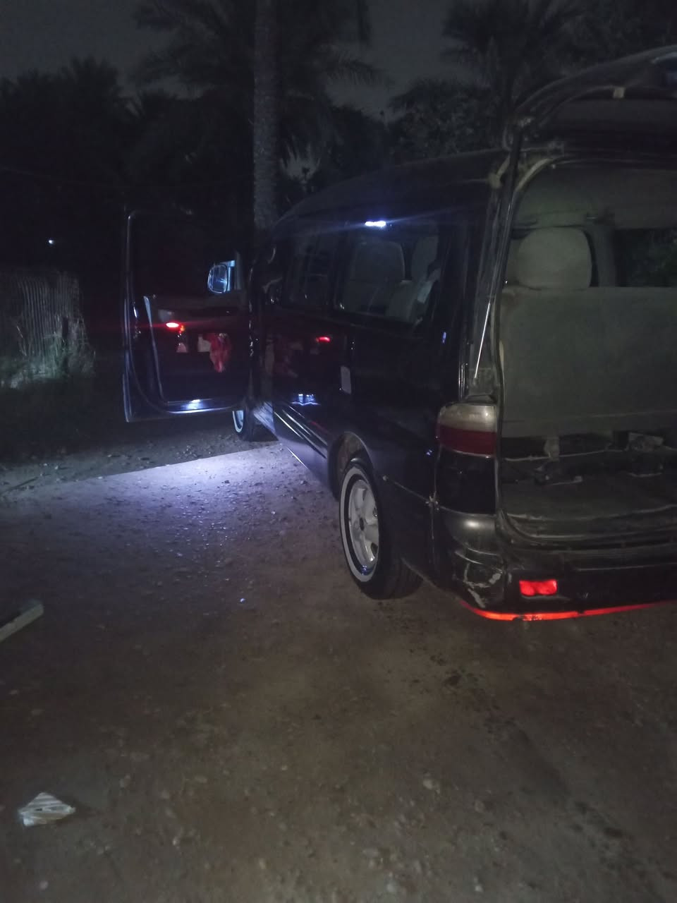 سلام عليكم شباب عندي ستاركس مسكر سبلاين للبيع سيارة نضيفه وحلوه مال جناي بيه ضربه من صفحه من صفحه سايق السعر 110 وبيه مجال للطيبن وتدللون علينه مكاني بغداد التاجي ***********
