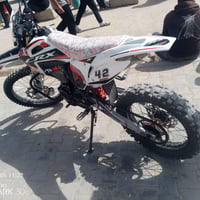 شباب عيني هاي قفاز مديل 2025 نضافه فول (السعر مليون   ونص)  مستعجل ع ب...