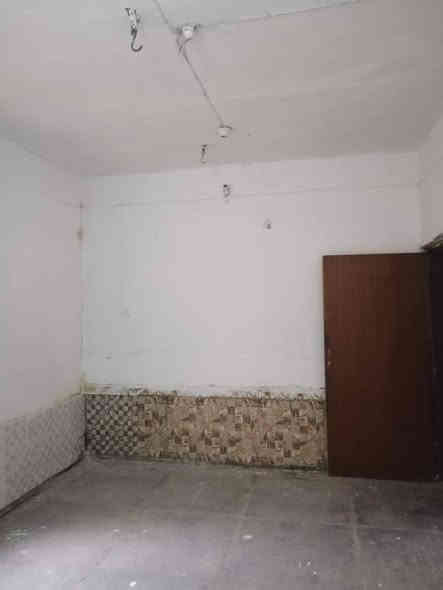 دار للايجار

التأميم /2 قرب فلكة الجمعية مقابل مستشفى الحسين كاملة الخدمات من مدارس ابتدائي ومتوسطة واعدادية وتبليط ومجاري والخ يحتوي غرفتين نوم واستقبال وهول ومطبخ وصحيات داخلية وخارجية وخط مولد وماطور ماء وخزان 1000 لتر مع كراج سياره مساحة البيت 200م وسعر الايجار 350000 الف للاستفسار  ***********
