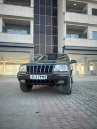 ٢٠٠٠ • ٨ سلندر • دفع رباعي