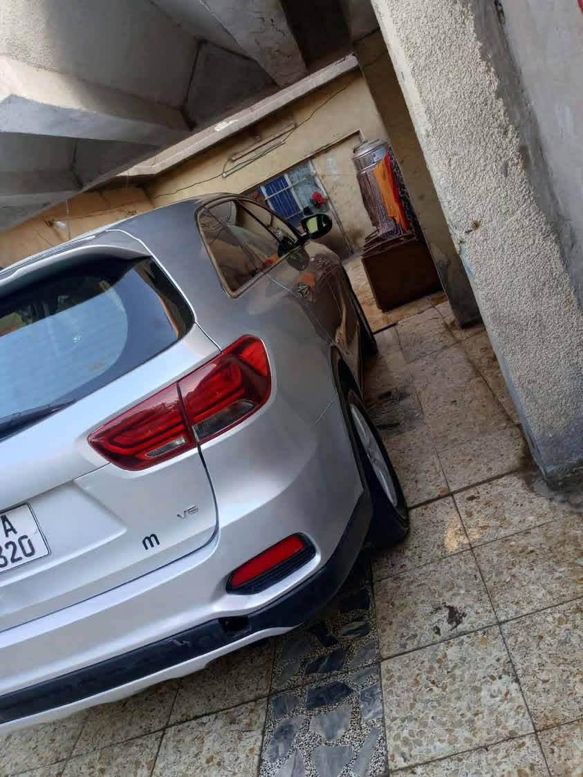السلاعليكم سرنتو 2019 مكينه6 سبعه راكب 
السعر 185 وبيها مجال الستفسار عله الرقم
***********
