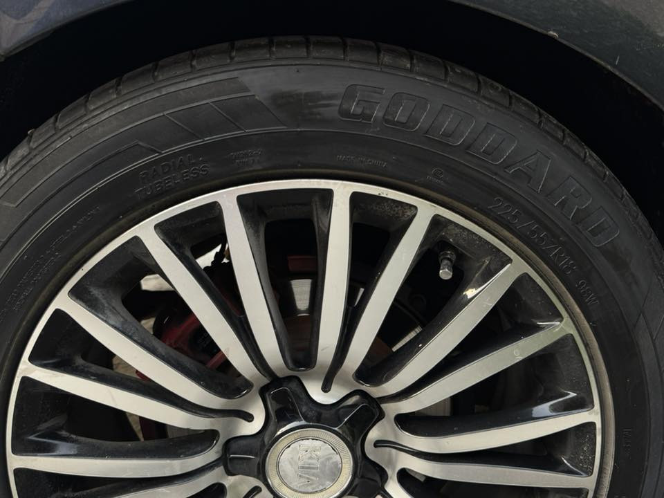 السلام عليكم(ترابك عبالك مال زيرو امانة جديدة جداً)  كادنزا٢٠١٤ امريكي٦ سلندر (كير مكينة لغود شواصي ايرباك سليم )سيارة جديدة جداً مابيه نقص ترايك لشمال ((تبريد منضومة جديده تخم تاير اصلي )مكفولة من كص ومن كلشي جراد وصبغته حزام فقط  السعر 105  ورقة
مكاني اليرموك***********
