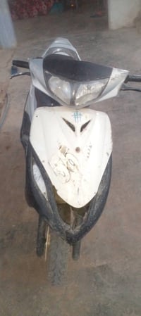 دراجه ثعلب ماكس شغاله سلف و هندر  سرعه ١٤٠  السعر ٣٠٠ وبيه مجال ٠٧٥٠٩٢...