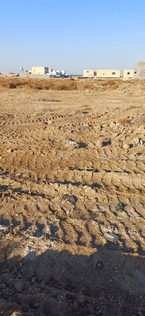 يوجد قطعة ارض للبيع الطول ٥٥ متر والعرض ٣٤ متر متوفر كافة الخدمات والارض تكون قريبه على الشارع العام مكان القطعة ناحية اليرموك زنكوره وتكون بالقرب من اسواق البخلف سعيد   للاستفسار الاتصال على الرقم ***********
