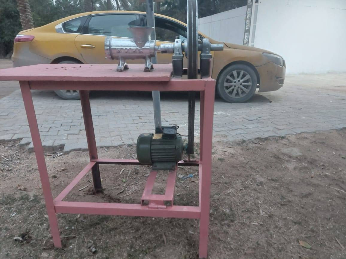 السلام عليكم غراض للبيع كل وحده أو سعره 1مكينه ثرم لحم شغاله أو علا الفحص حجم 22استخدام قليل 2 هلاسه دجاج 3 عجانه مخابز مكاني نجف كوفه الاستفسار أكثر ***********
