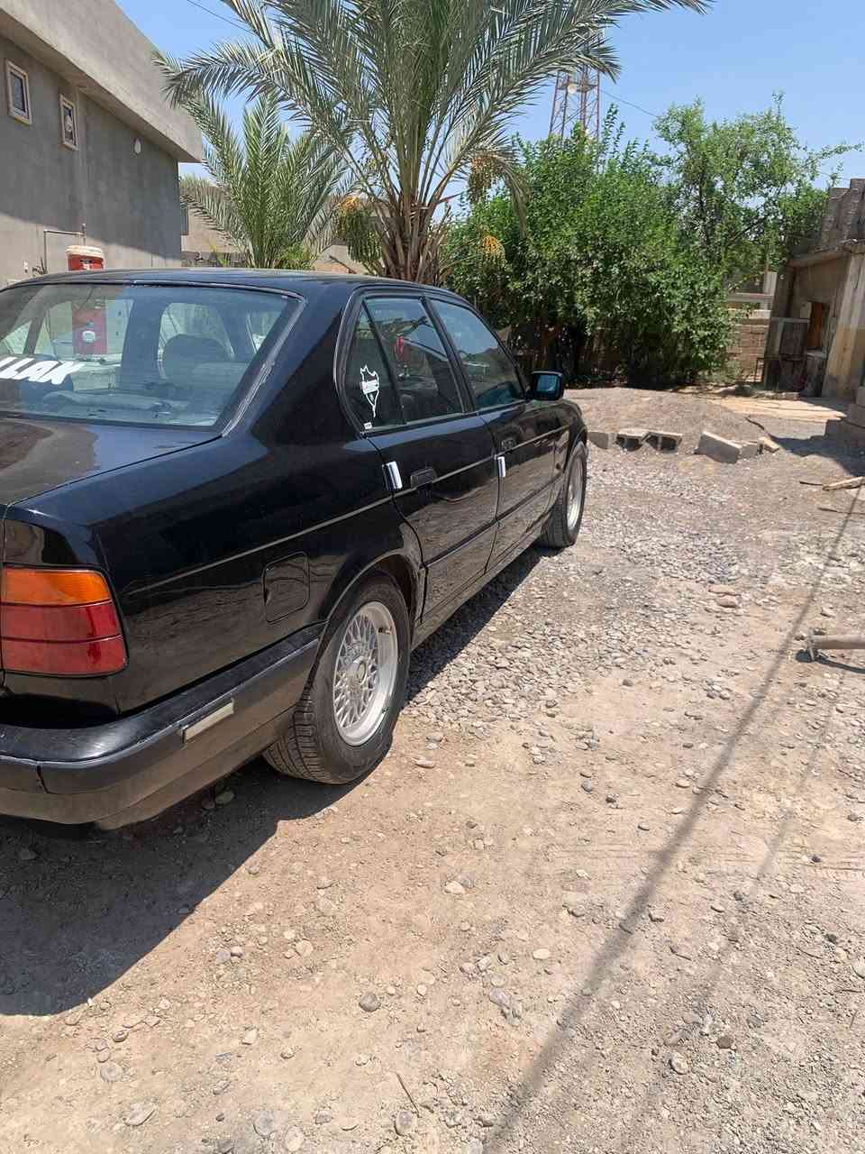 بي إم 525مسكر عدل كير محرك شرط جدد بيه ضربه بل جاملي الامامي شويه قويه  صبغ عام السياره جاهزه نضيفه مال جناي تبريد شغال أربع تايرات جدد صدر أمامي خلفي  جديد أربع جوم كهربائيه شرط التحويل 
سعر 57 وبيه مجال مراوس حسب القناعه 
للاستفسار ***********
