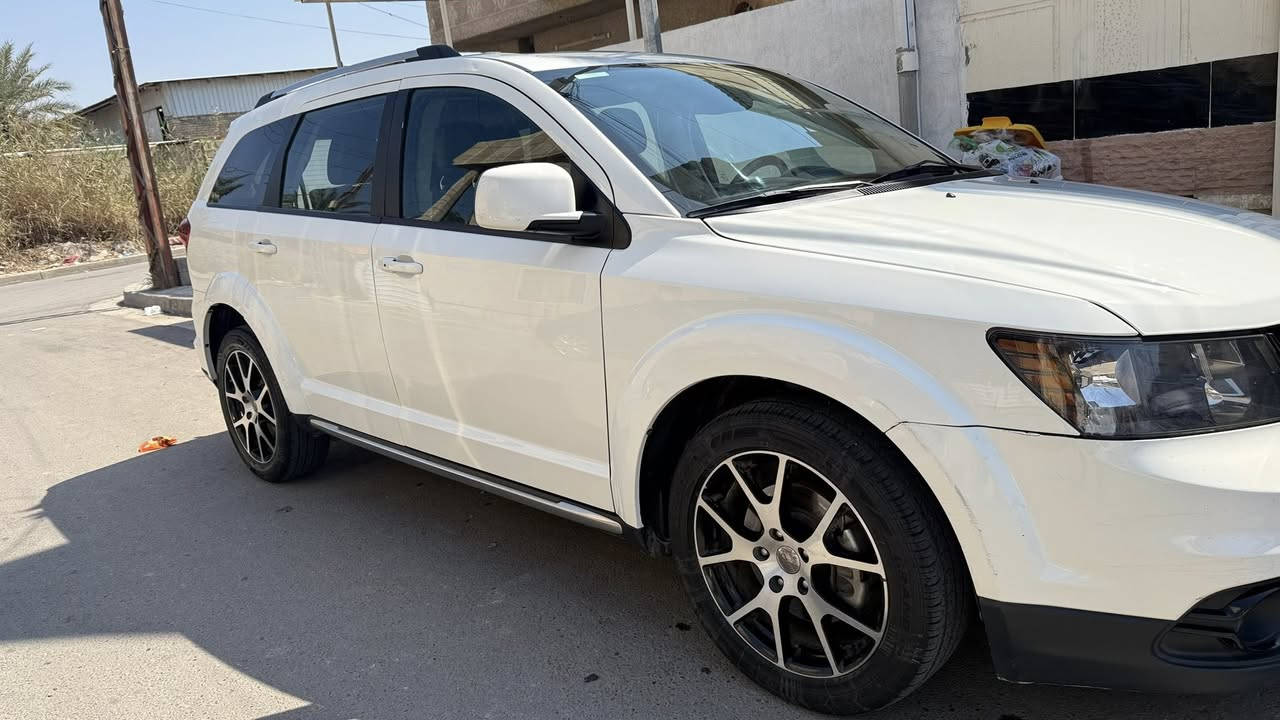 السلام عليكم
دوج جورني للبيع 2020 اعلى فئه كروس رود
7 راكب
ثلاث قطع تبريد
محرك 2400
رقم جديد سليمانيه 
السياره باسمي
سنويه. ل 2027
كير ومكينه مكفولات
تحكمات ستيرن
بصمه
حساسات خلفيه
ماشيه 140 كم قابل للزيادة
مقاعد جلد بلادي
شاشة بلادية كبيرة
حادث جدا بسيط بالتاير مال السائق وجاملغ بارد
يعني بجم كبس
موجود سونار مالتها
والسيارة جدا نضيفة وعلى إيدي

السعر 175 ورقه 
مكان السياره بغداد / الثعالبة 
***********
