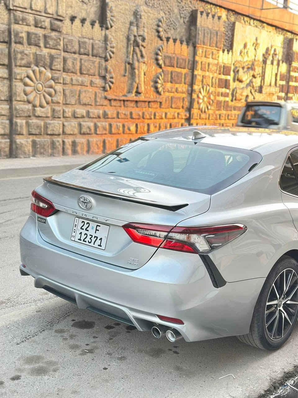 كامري موديل 2022 SE
ماشيه ٧٨mi
لون سلفر 

مواصفات 
كشنات جلد+كهربائي 
شفتات استيرن
٣ انظمه قياده 
دبل ايكو 
اشاير بالمري 
شفتات ستيرن 
ضرر { جاملغ امامي مع بال كلير فقط ضرر بسيط جداً   }
بجم كبس  +خلفي كبس
سعر220 
رقم سياره اربيل شرط تحويل
رقم صاحب سيارة 
‭***********
***********
