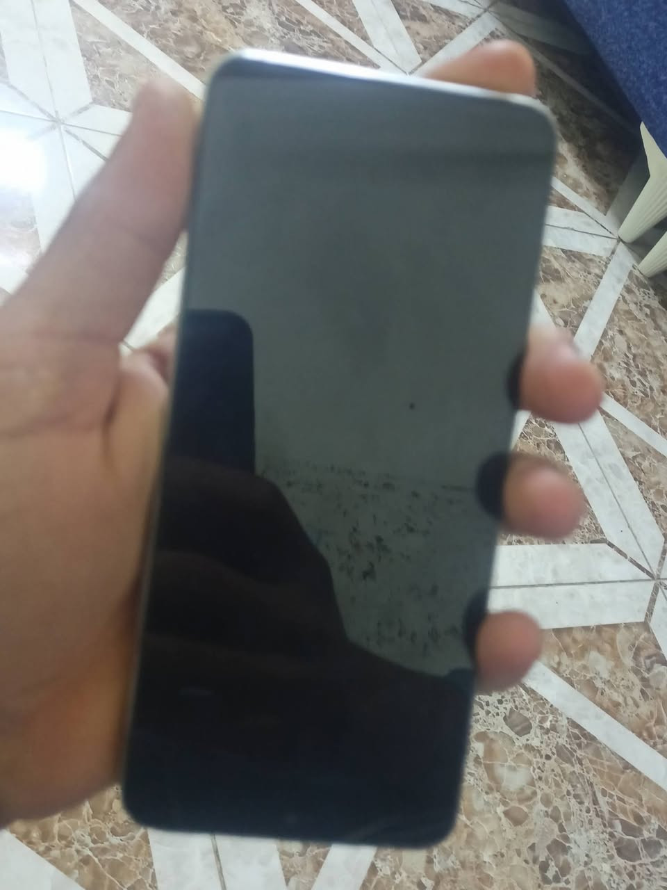 جهاز للبيع او مراوس ب ايفون ونطي فرق اسم الجهاز HONR X8رام 6+2  ذاكرة 128جهاز حلو ونضيف مجرد سيمكارت كام ما يشتغل من كيفه  ***********
