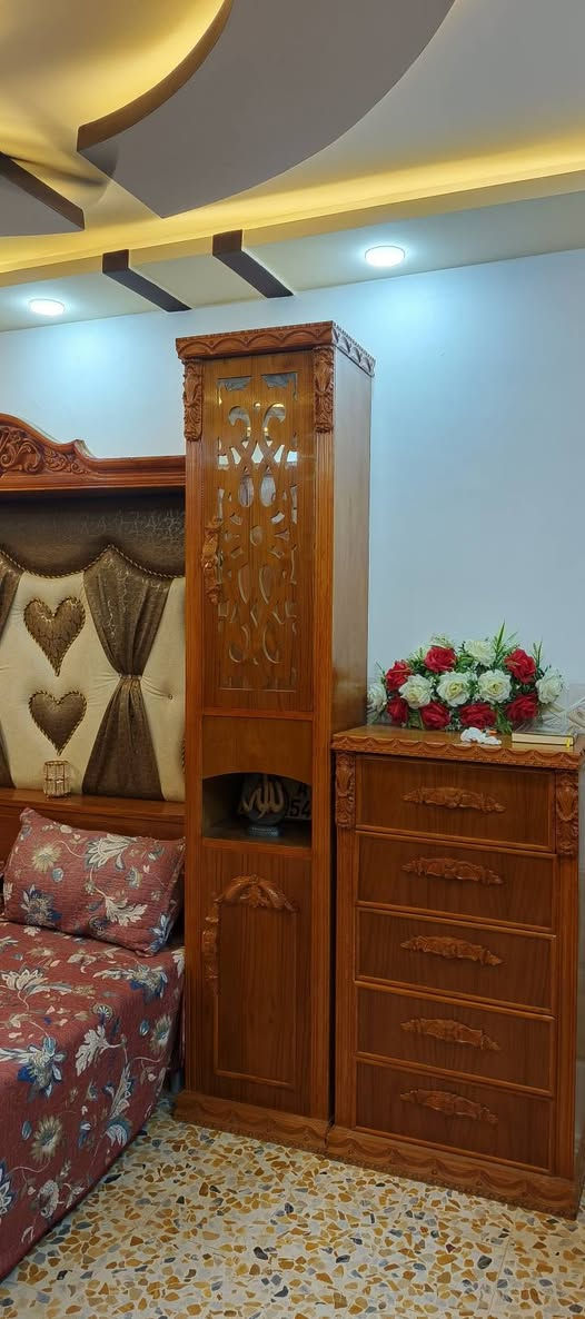 غرفه للبيع فصال ثقيل
جديده مستخدمه شي قليل
السعر 650
***********
***********
