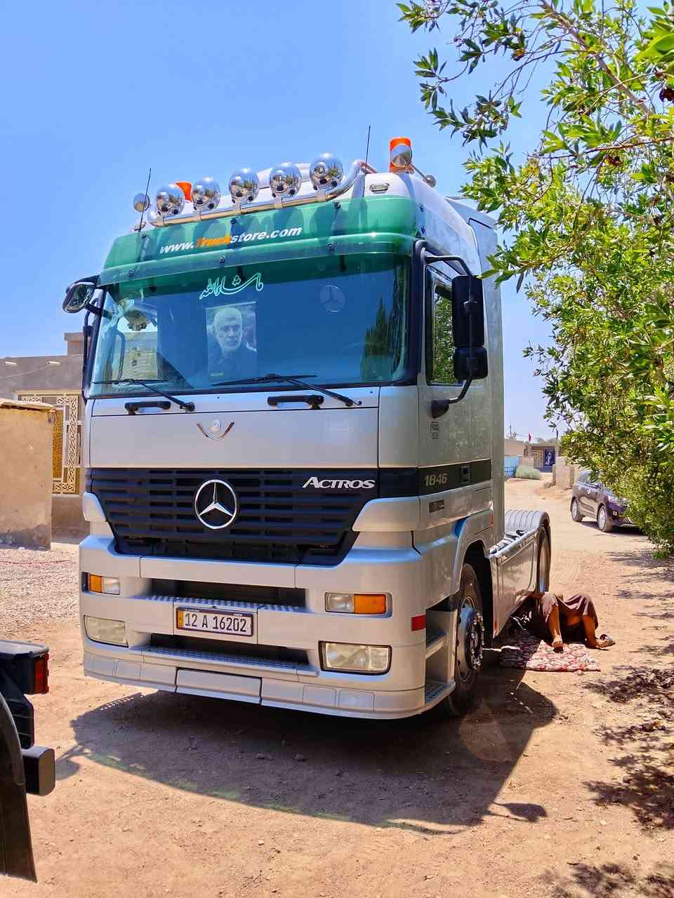 سلام عليكم سيارات للبيع ***********
