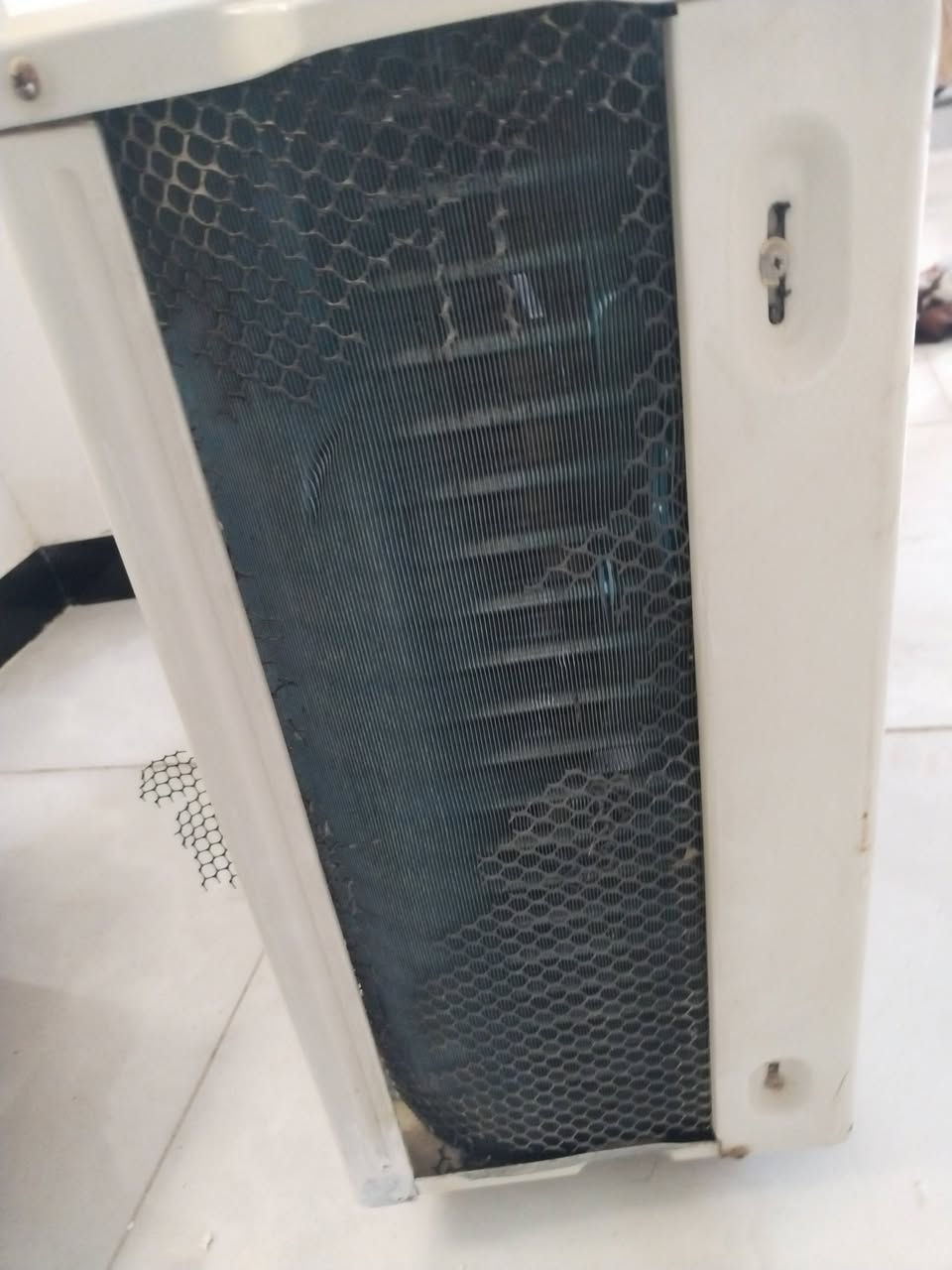 قطعه خارجيه طن واحد رويل الأصلي مكفوله من العطل واليك والتصليح ويها بواري سعر ١٢٠ مكاني بغداد البياع *********** بي واتساب
