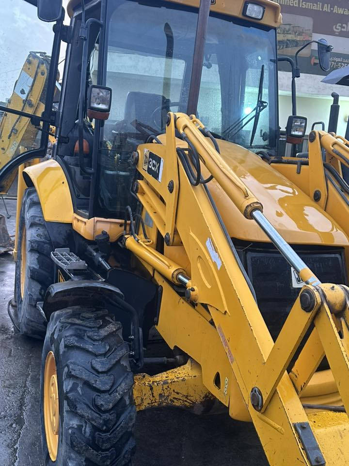 جي سي بي موديل 2007
كير راجز 4نمر
دكمت طسه تبريدبلاد
سلايت كماشه 
مكفوله كفاله 
مكانه بالنجف(***********)
(***********)
