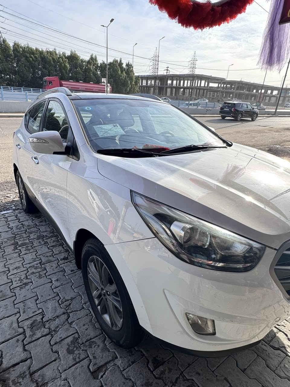 توكسان  خليجي موديل 2015
رقم بغداد نكليزي تحويل موباشر مواصفات بنرامه 
ماشيه 75 حقيقي شرط الفحص كفاله عامه فقط بارد قليل الباب الوره سايق 
سعرها 160 مكاني النجف الاشرف ***********
