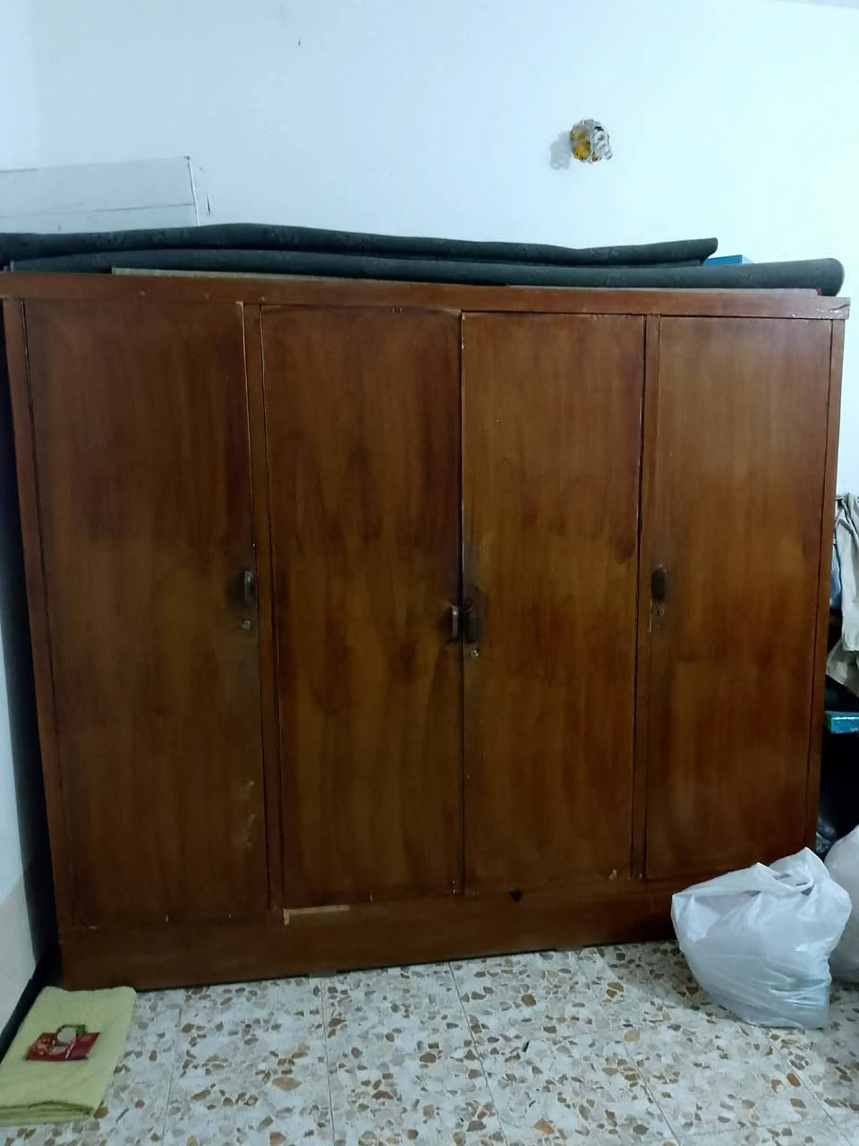 هذا كنتور اربعه بوب قيم واخذ بل يرضه الله مكاني نادر الثانيه ***********
