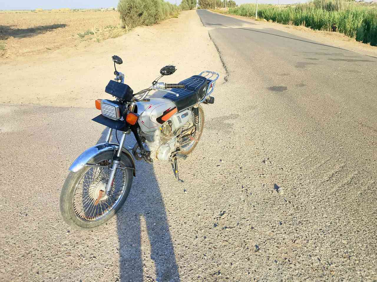 السلام عليكم دراجه للبيع موديل 20 نظيفه
***********
