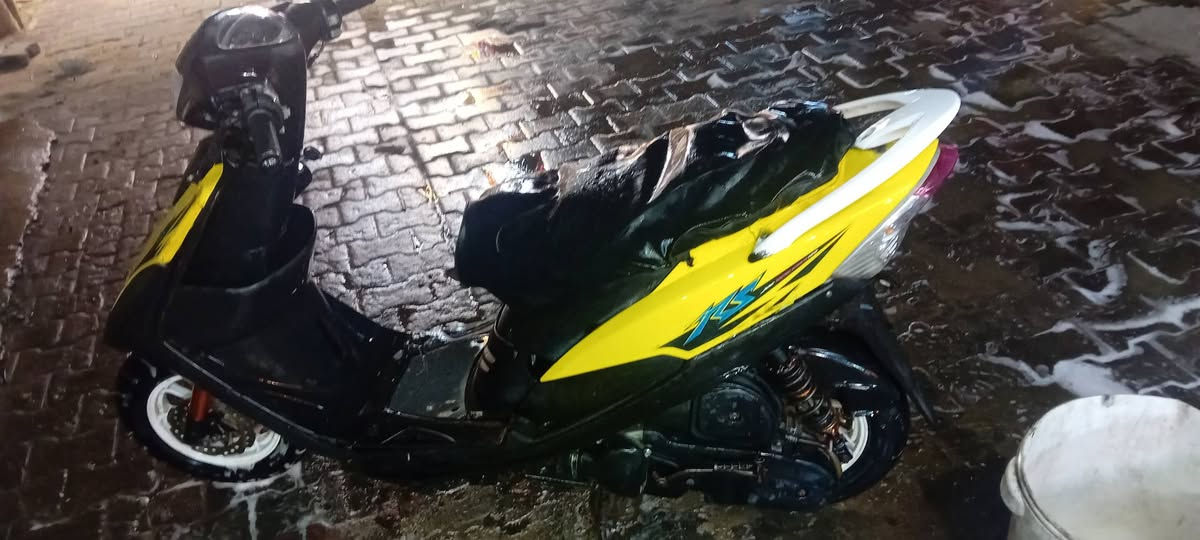 سلام عليكم دراجه ماكس عدله مكينه ممفتوحه ابدا واذا مفتوحه تأخذه بلاش بيه تزويد دبل خلفي ودبل امامي نقص بس بريك امامي مابيهه مكاني ساحه عدن او كاضميه ٥٠٠ وبيهه مجال قليل ***********
