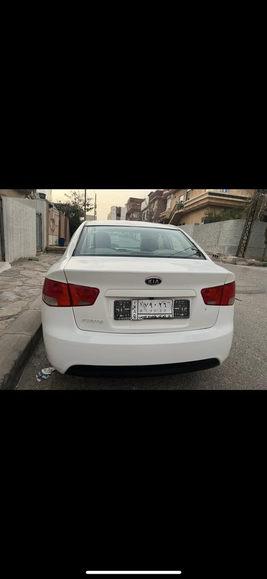 سیراتۆ ٢٠١٠ 
براوە براوە 
گیرو مەکینە بەشەرت
تەبرید لە جێ خۆیا ئیشەکات بە شەرت 
ئیکۆیە 
کارەبای هەمو گیانی بەشەرت 
شوین سلیمانی
گۆرینەوەش بە ئاڤانتی ئەکەین 
***********
*********** 
٤٧ گەڵا
