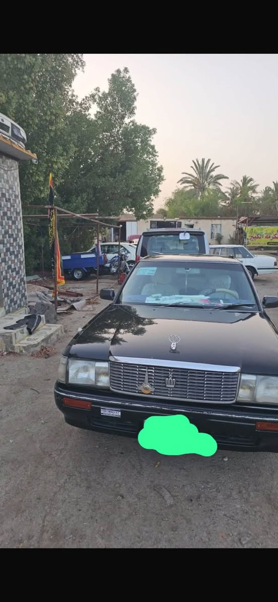سياره كراون (ارنب)
مكفوله من الضربه والكص 
مكينه وكير كفاله 
تخم تاير جديد 
حداديه 100/100
تبريد منضومه كامله 
دواخل جديده 
سنتر لوك ريموند 
سياره جاهزه الف دينار ما تذب عليها 
السعر 66 وبيها مجال 
مكان ذي قار سوق الشيوخ 
‭***********
