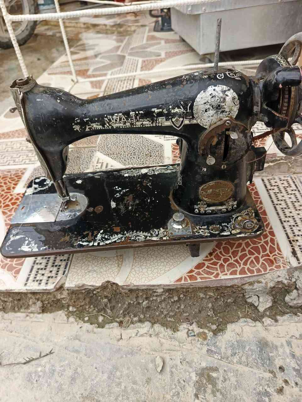 مكينة خياطه قديمه بس تفتر ابيع كوم فحم ماعرف بيها تشتغل لو لا


**إذا كنت صاحب هذا الإعلان وتريد حذفه لأي سبب، رجاءا أرسل رسالة إلى الدعم الفني**