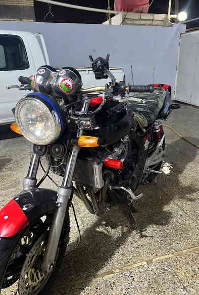 دراجه سبي فور 400
نضافه فول وسعر خيالي 16 والف وراق أصولي كمركه مدفوع كامل شطر الترقيم

) مكفوله كفاله عامه (دراجه))) على ايدي مال جناي

مزوده تزويد كامل من التاير للتاير صالنصه الابلاديه مالتها

( عليها ادامه كامله من تنضيف كابريتر / تبديل دبلات خلفيه  جديده/ زنجيل / بطاريه / تايرات زوج / و بلكات اصليه تخم كامل NGK  ) 

(معدل شرط 180 وتعبر كمرك مدفوع وكامل شرط الترقيم ) بطناش شرط 123

كلشي شغال بيه كهرباياته كامله فصله نار شرط جاهزه على الاخير

 بنكره بكل وقت نضافته كدامك
( تحكم بلواقع وبعد أحله من صوره) 
السعر  (۱) مليون و 700  / مكاني النجف الشراي يتصل /***********  
(سبب البيع الوالد)
