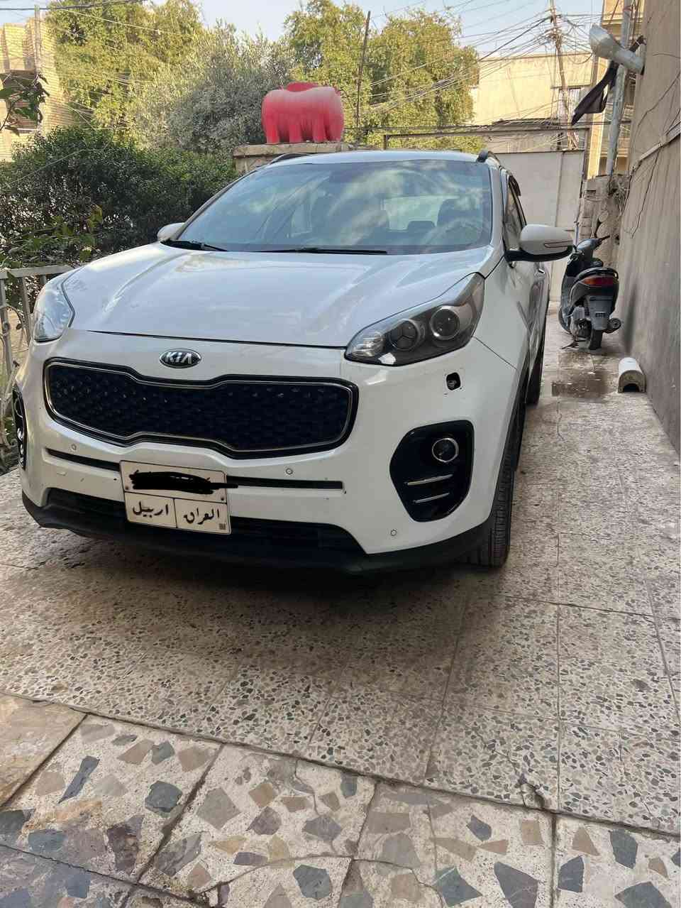 سلام عليكم
سبورتج موديل 2018خليجي 
تبريد قطعتين 
داخل لونين
تحكم ستيرن
انظمة قيادة
اشاير مري
محرك 2000دوش
رقم اربيل تحويل كفالة
السياره مجفيه بيه قطع صبغ ابيع عام
120وبيه مجال بسيط مكان بغداد
*********** بغداد, العراق
