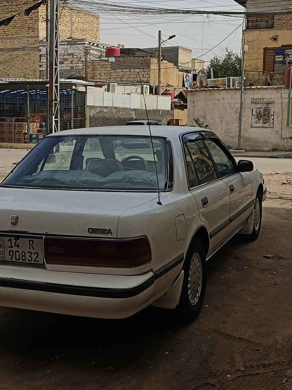 سلام عليكم شباب كريسيدا ٩٢ سياره جاهزه للخير مكينه كير  تخم تاير سبير زيرو مال جناي كفالة من لكص ونقل وضربه ولصبغ  سياره جديده وبلاديه  ابلاد سياره كفاله مكينه ونجي ناعم سعر ٥٨ وبيه مجال عنو اني بصره ٥ ميل  رقمي ***********
