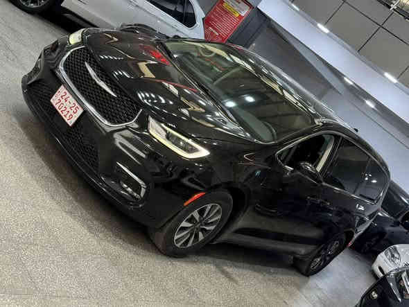 سعر مناسب جدا
كرايسلر باسفيكا لون  اسود موديل2023
وارد امريكي كفالة عامة 
كلين تايتل 
#الرقم     :اكاتي بدون ارقام  
ماشيه :٣٠الف  
المواصفات 
▪️ محرك 6 سلندر 3600
▪️رادار امامي تفاعلي متعدد الاستخدام
▪️لايتات زينون عالي وناصي مع حاجب LED مع كشافات دعامية زينون
▪️ حساسات خلفي اصل 
▪️ حساسات الاجتياز الجانبية 
▪️ كشافات دعامية اصل 
▪️ بصمة باب وبصمة تشغيل وتشغيل عن بعد 
▪️كشن ذاكرة (خزن ميموري) لكرسي السائق
▪️ طقم ويل حجم 18 مع طقم تاير بحالة ممتازة 
▪️ كاميرا خلفية دوارة مع الستيرن 
▪️ باب جنطة كهربائي شفط 
▪️ ابواب جانبية كهربائية مع بردات اصلية 
▪️ غرفة السيارة جلد اسود اصل 
▪️ تحكم كهربائي متكامل لمقاعد المقدمة 
▪️ شاشة دشبول كبيرة لمجموعة من الايعازات 
▪️ السيارة 7 راكب مع 3 قطع تبريد 
رايدها ٢٤٥$ورقة
مكان السيارة دهوك
 الاتصال على : 
***********
***********
