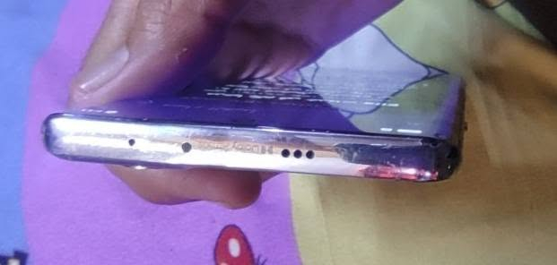 تكنو كمون 40برو 5G
ذاكره 256
رام 16
بطاريه 5200
المعالج 7300
شاشة منحنية 144هيرتز
90فريم ببجي
ملاحظة .. الجهاز بي نقطة بلشاشة موضحة والبصمة توقغت 
البافي كلو شرط جهاز نظيف 
بدون ملحقات
سعرة 175 لب مجال قليل
شراي راسلني خاص


**إذا كنت صاحب هذا الإعلان وتريد حذفه لأي سبب، رجاءا أرسل رسالة إلى الدعم الفني**
