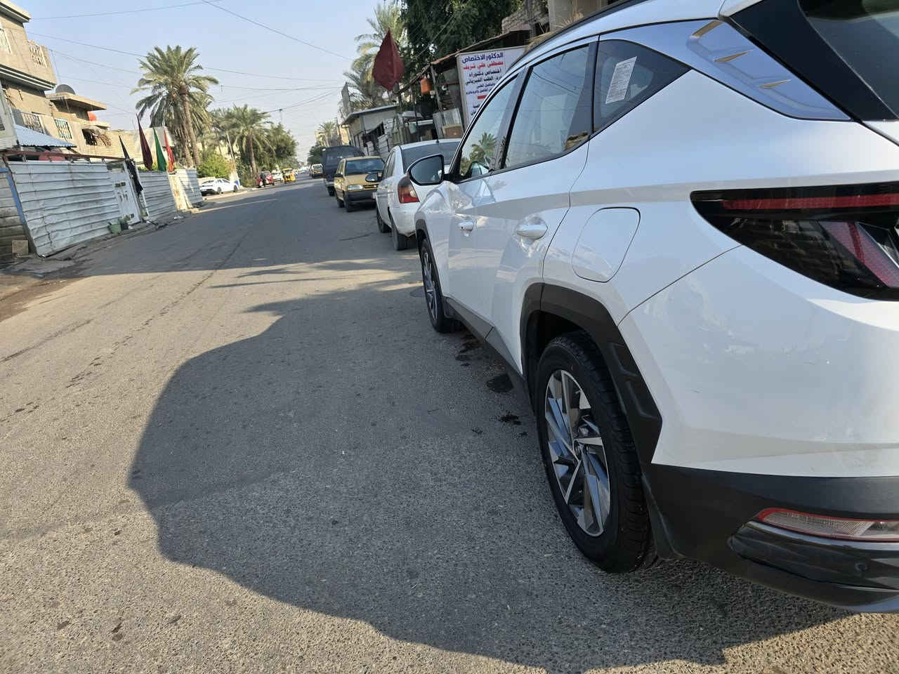 توسان ٢٢
خليجيه السياره
سنويه تسقط ب٢٠٢٧
رقم اربيل الجديد باسمي
الموصفات الي معروفه 
اوتو هولد
مري شفط
حساسات امامي +خلفي
تحكمات 
كروس سرعه
كشنات كهربائيه
وبعد بيه هواي مواصفات
مكان بغداد متواجد من ساعه ٨ صبح لحد ٢ الضهر
***********
سياره بيه تبديل باب خلف سائق بس نفس لون جديد نطخ عندي الباب وتم تبديله بلادي
سياره نضيفه ع ايدي
السعر ١٩٣ ورقه وبي مجال كلش قليل
كلشي مذكور بلمنشور
