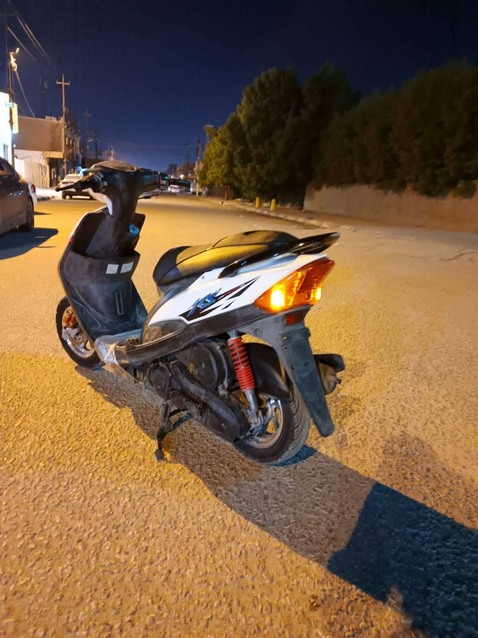 سلام عليكم دراجه مال رمبه صار شهرين من طالعه دراجه 49 بلاد ما مفتوحه الدراجه كل غراضها البلاديه موجوده من كفرات سود وياله
السعر... 900 وبيها  مجال 
تواصل واتساب ***********
